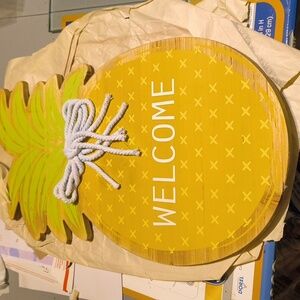 NWT Pineapple Welcome Door Hanging